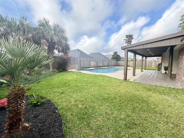 1023 N Worthington Dr Drive, Lake Charles, LA 70605