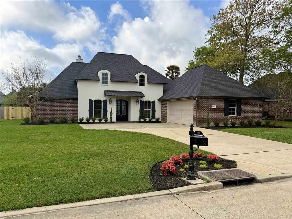 1023 N Worthington Dr Drive, Lake Charles, LA 70605