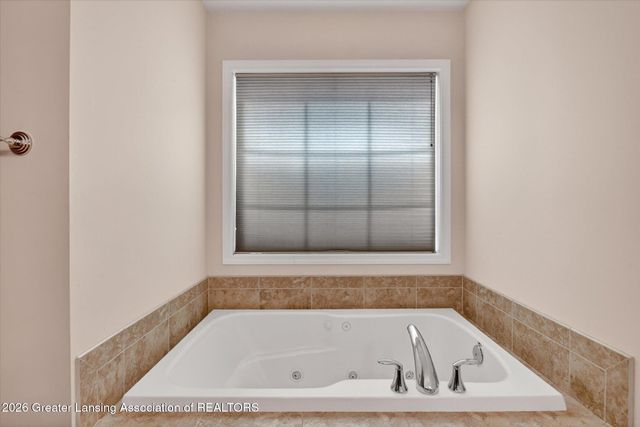 1582 Maiden Lane, Okemos, MI 48864