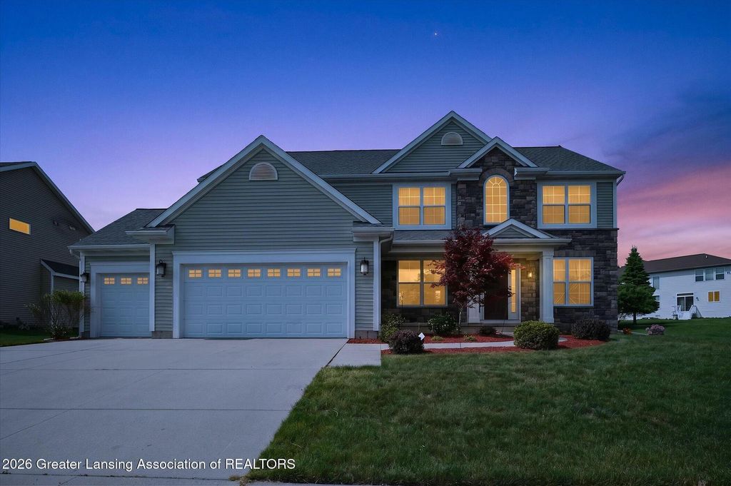 1582 Maiden Lane, Okemos, MI 48864