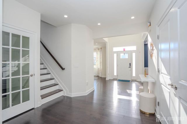 2 Hitching Post Place, Monroe, NJ 08831