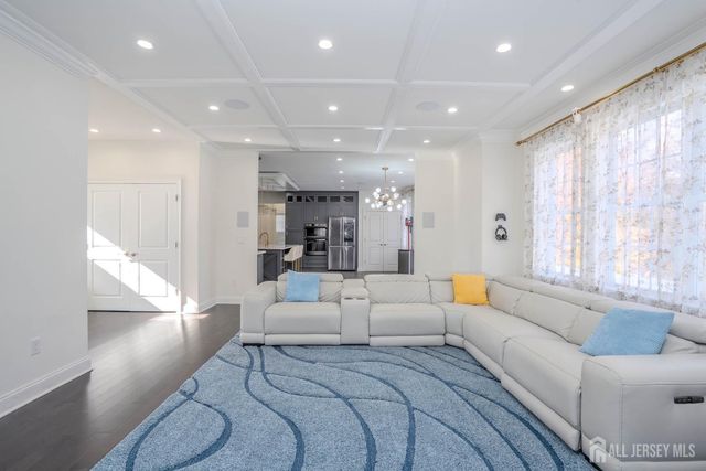 2 Hitching Post Place, Monroe, NJ 08831