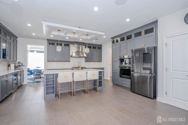 2 Hitching Post Place, Monroe, NJ 08831