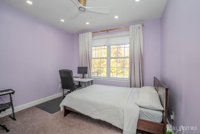 2 Hitching Post Place, Monroe, NJ 08831