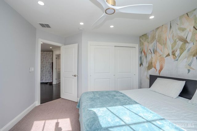 2 Hitching Post Place, Monroe, NJ 08831