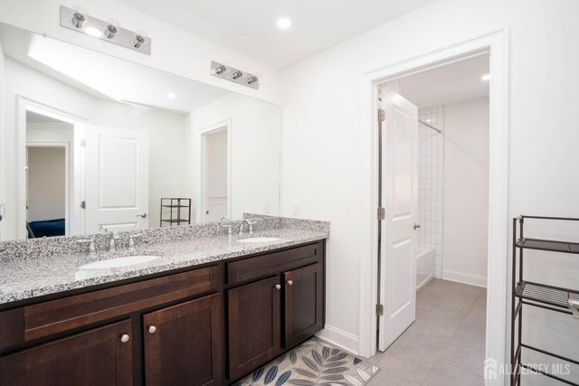 2 Hitching Post Place, Monroe, NJ 08831