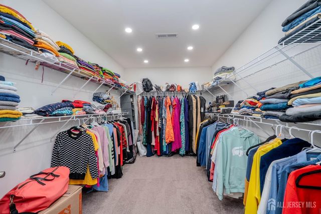 2 Hitching Post Place, Monroe, NJ 08831