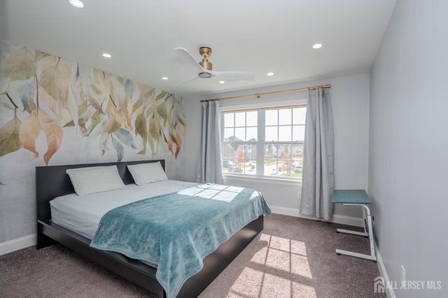 2 Hitching Post Place, Monroe, NJ 08831