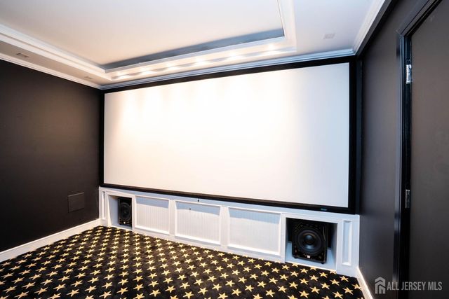 2 Hitching Post Place, Monroe, NJ 08831