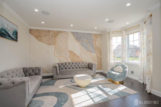 2 Hitching Post Place, Monroe, NJ 08831