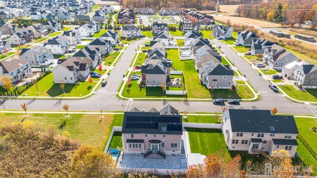 2 Hitching Post Place, Monroe, NJ 08831