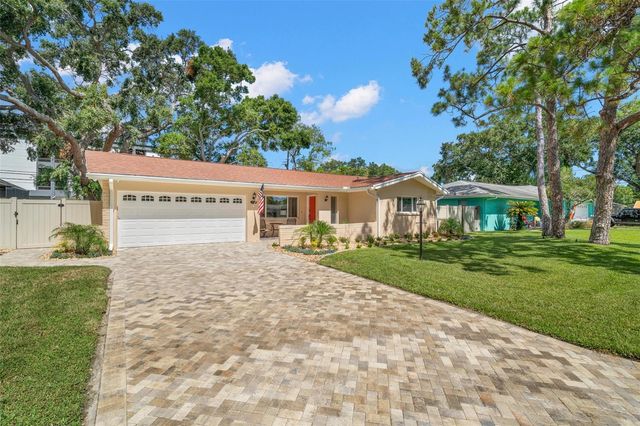 7940 3RD STREET N, St Petersburg, FL 33702
