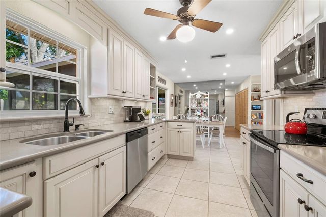 7940 3RD STREET N, St Petersburg, FL 33702