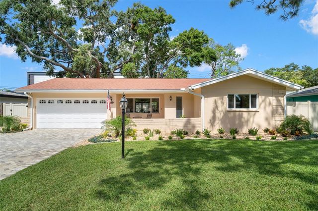 7940 3RD STREET N, St Petersburg, FL 33702
