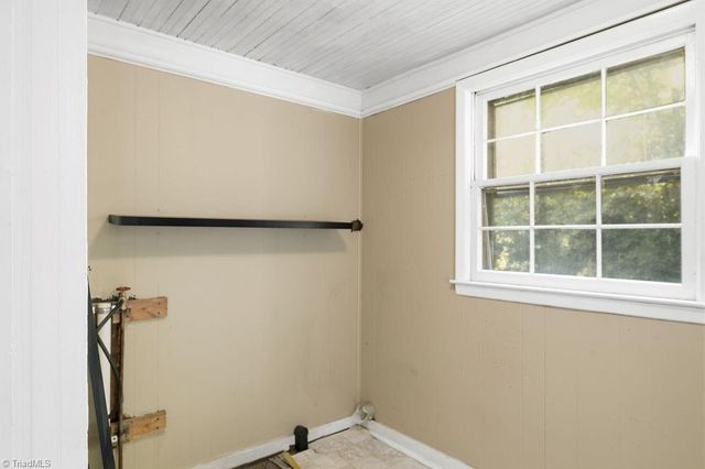 6433 Nc 268, Dobson, NC 27017