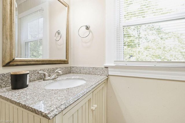 6433 Nc 268, Dobson, NC 27017