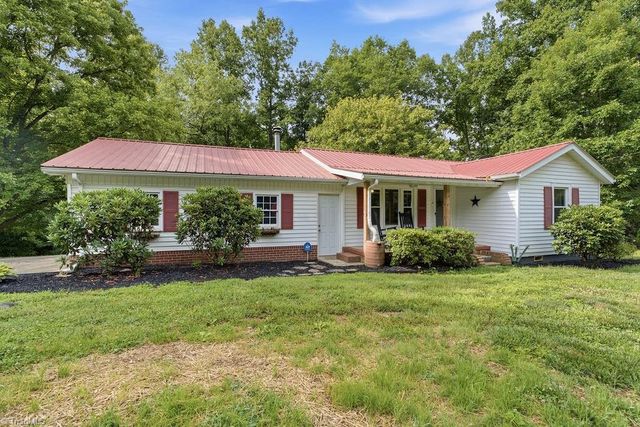 6433 Nc 268, Dobson, NC 27017
