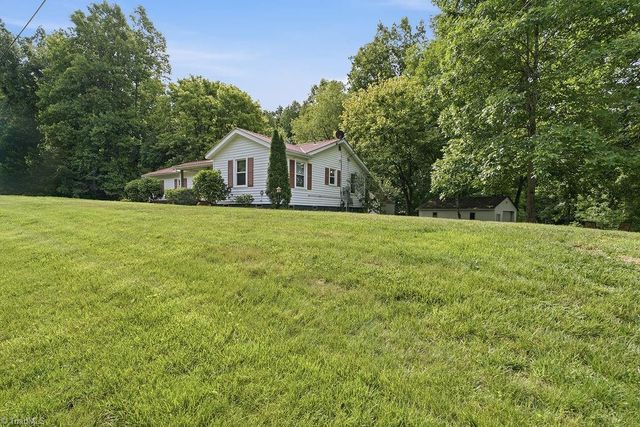 6433 Nc 268, Dobson, NC 27017