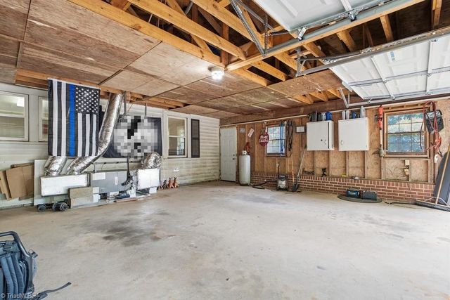 6433 Nc 268, Dobson, NC 27017