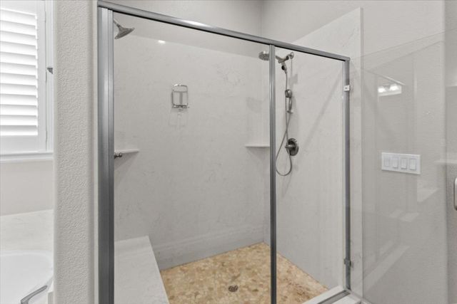 947 Doak Blvd, Ripon, CA 95366