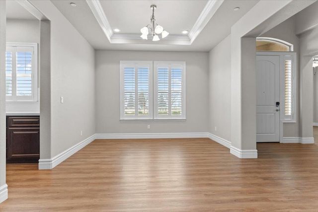 947 Doak Blvd, Ripon, CA 95366