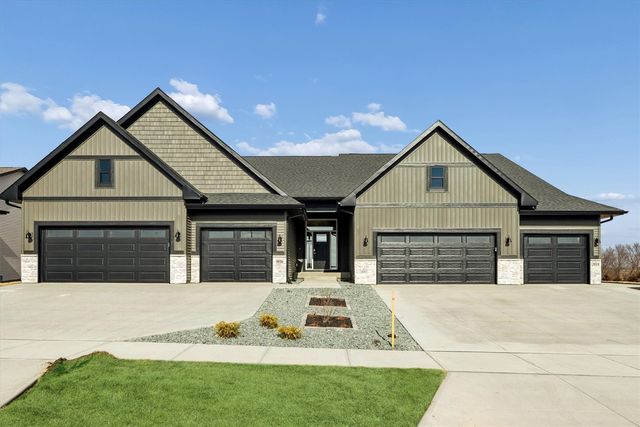 1026 Highland Trail, Solon, IA 52333