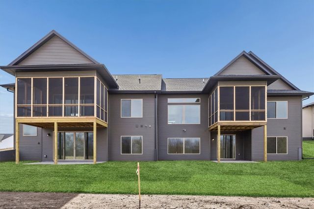 1026 Highland Trail, Solon, IA 52333
