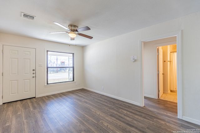 131 Harald, San Antonio, TX 78214