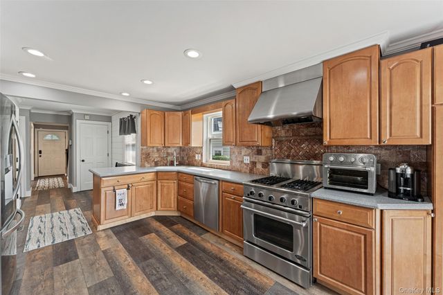 78 Tuckahoe Avenue, Eastchester, NY 10709