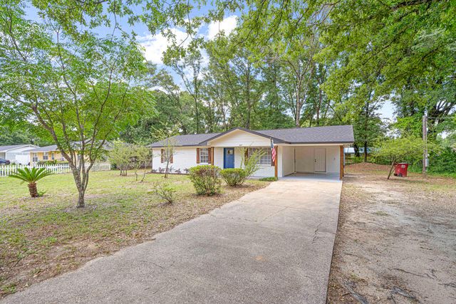 207 Oglesby Avenue, Crestview, FL 32536