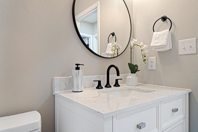 207 Oglesby Avenue, Crestview, FL 32536