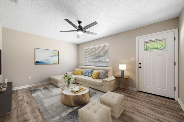 207 Oglesby Avenue, Crestview, FL 32536