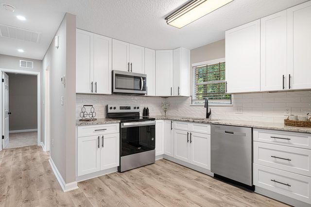 207 Oglesby Avenue, Crestview, FL 32536