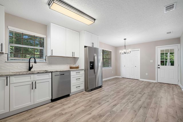 207 Oglesby Avenue, Crestview, FL 32536