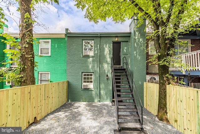 1105 16TH ST NE, Washington, DC 20002
