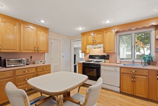 11 Imrie St, Randolph, MA 02368