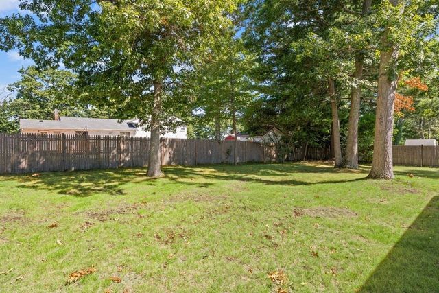 11 Imrie St, Randolph, MA 02368