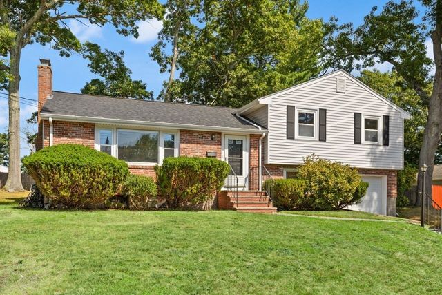 11 Imrie St, Randolph, MA 02368