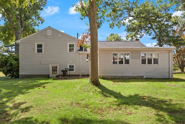 11 Imrie St, Randolph, MA 02368