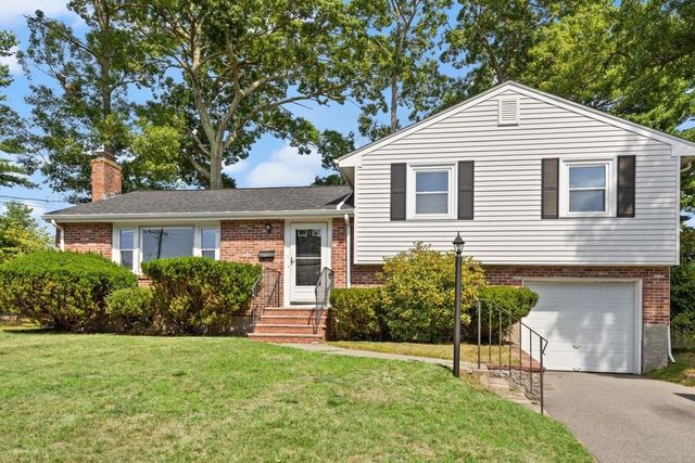 11 Imrie St, Randolph, MA 02368