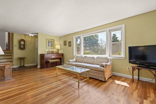11 Imrie St, Randolph, MA 02368