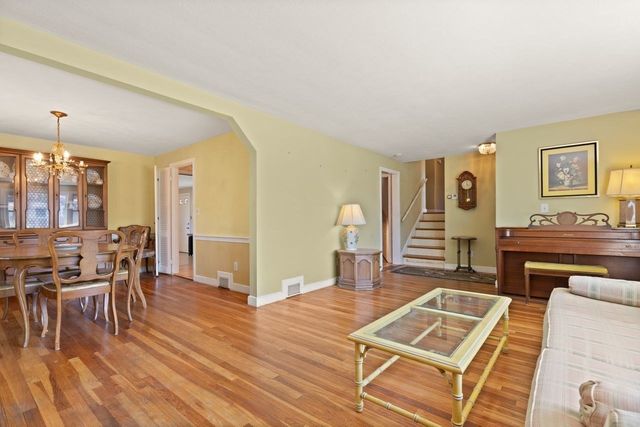 11 Imrie St, Randolph, MA 02368