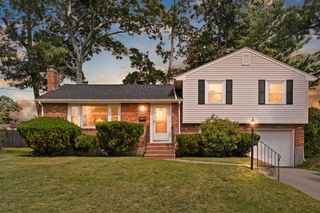 11 Imrie St, Randolph, MA 02368