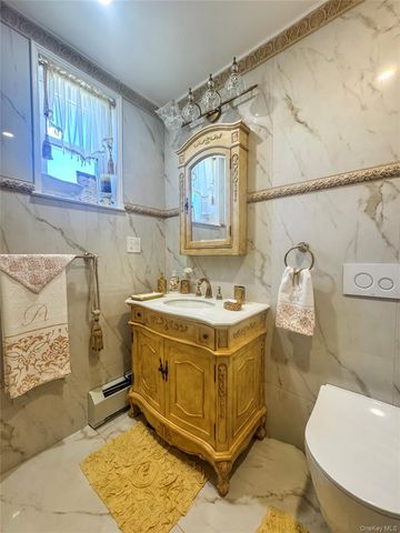 1715 Hering Avenue, Bronx, NY 10461