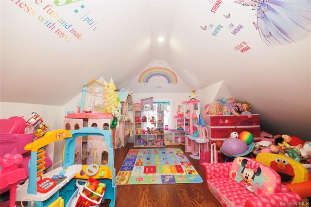 1715 Hering Avenue, Bronx, NY 10461