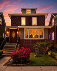 1715 Hering Avenue, Bronx, NY 10461