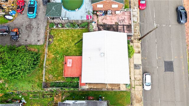 705 14th St., New Brighton, PA 15066