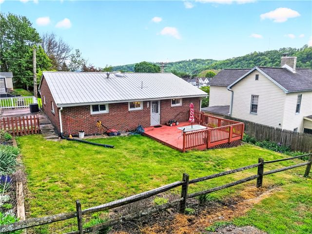 705 14th St., New Brighton, PA 15066
