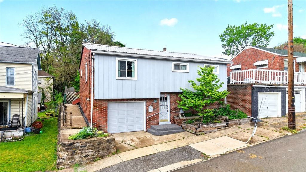 705 14th St., New Brighton, PA 15066