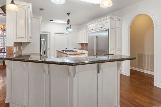 57 Ouachita Drive, Maumelle, AR 72113